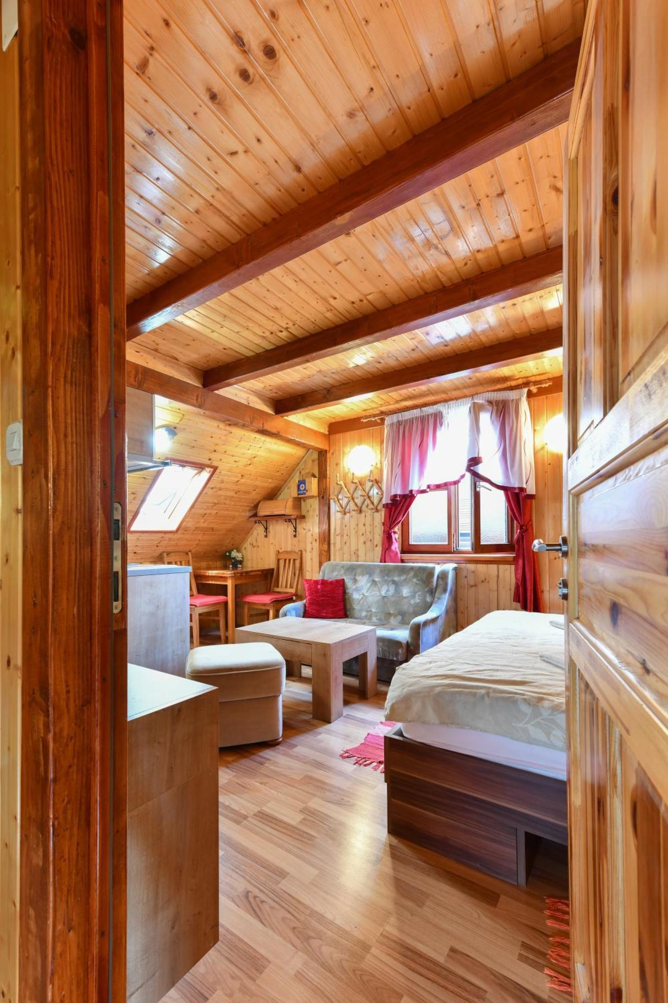 Guest House Martin Korana Exterior foto