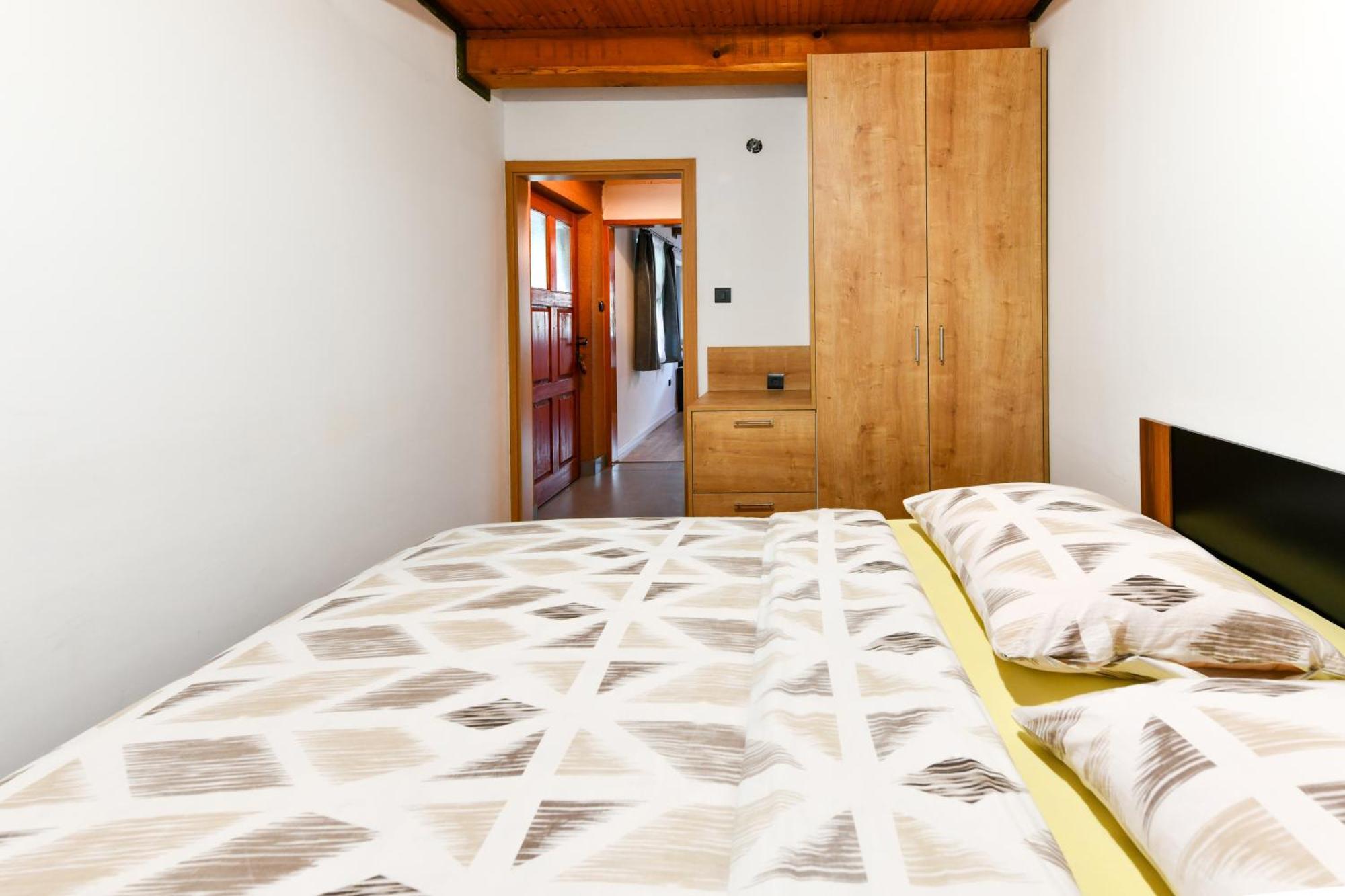 Guest House Martin Korana Exterior foto