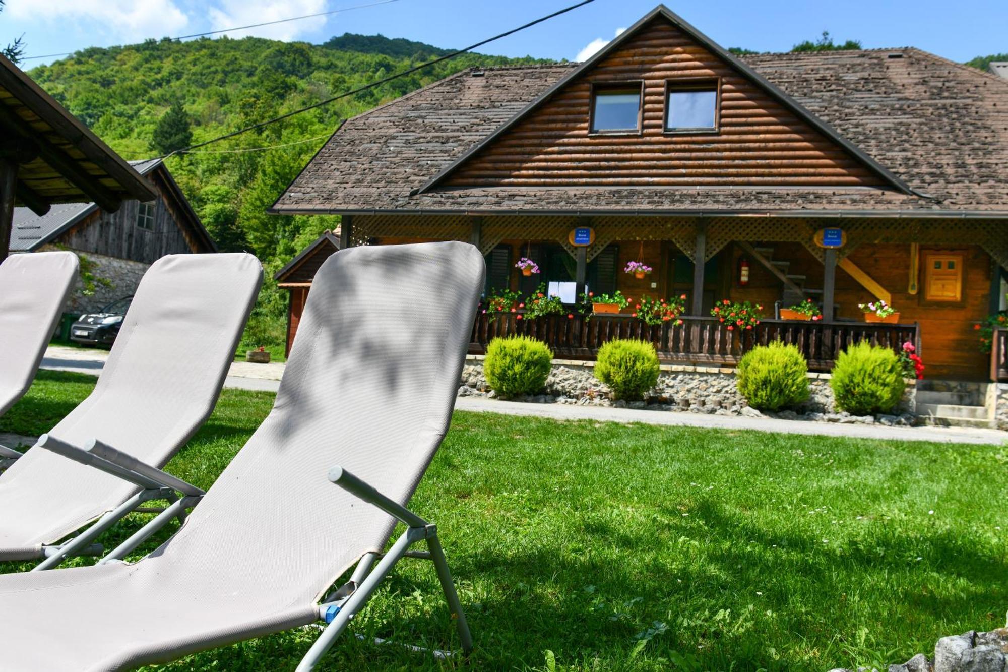 Guest House Martin Korana Exterior foto